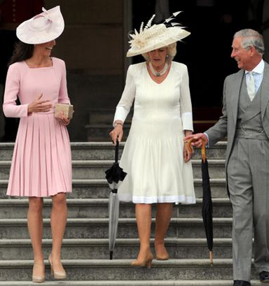 Kate Joins The Buckingham Palace Garden Tea Party